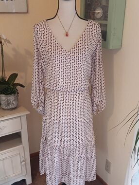 Le Lis Blanc Mini-Floral Midi Dress. Cottagecore.